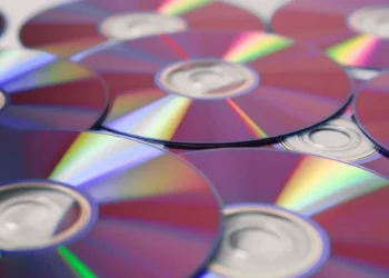 Nuo 2028 metų „PlayStation“ atsisako fizinių žaidimų pakuočių su diskais